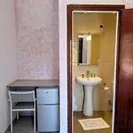 B&B Madalenas 펠레카스